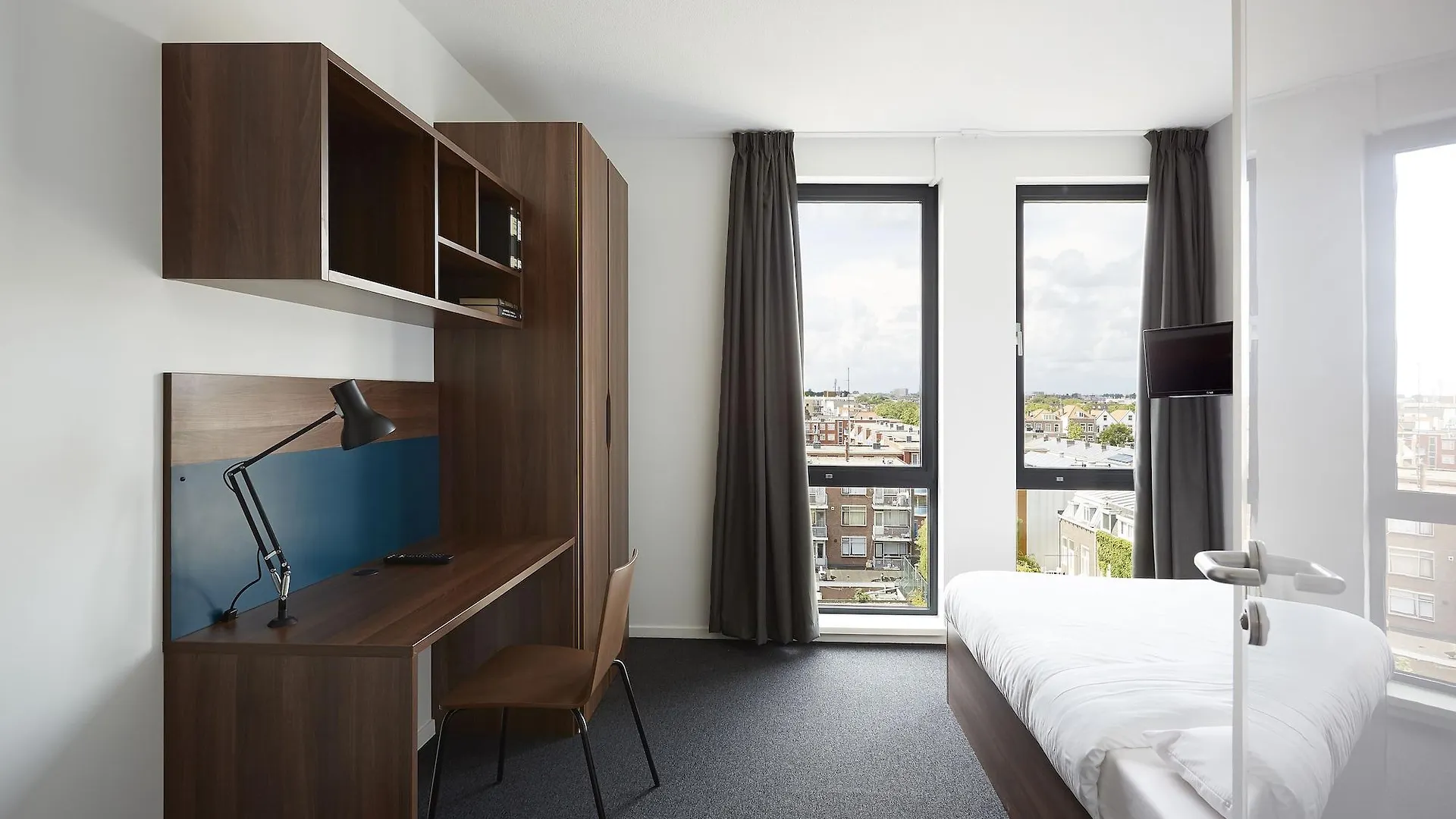 Hotel The Social Hub Den Haag 3*,  Niederlande