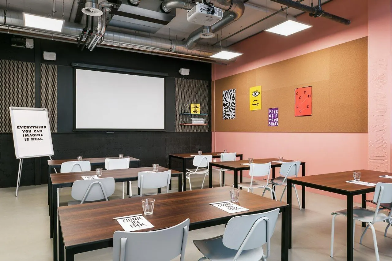 Hotel The Social Hub Den Haag 3*,  Niederlande